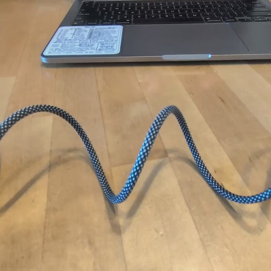 【最大100W PD対応】マグネティック・ケーブル 絡まず高速充電